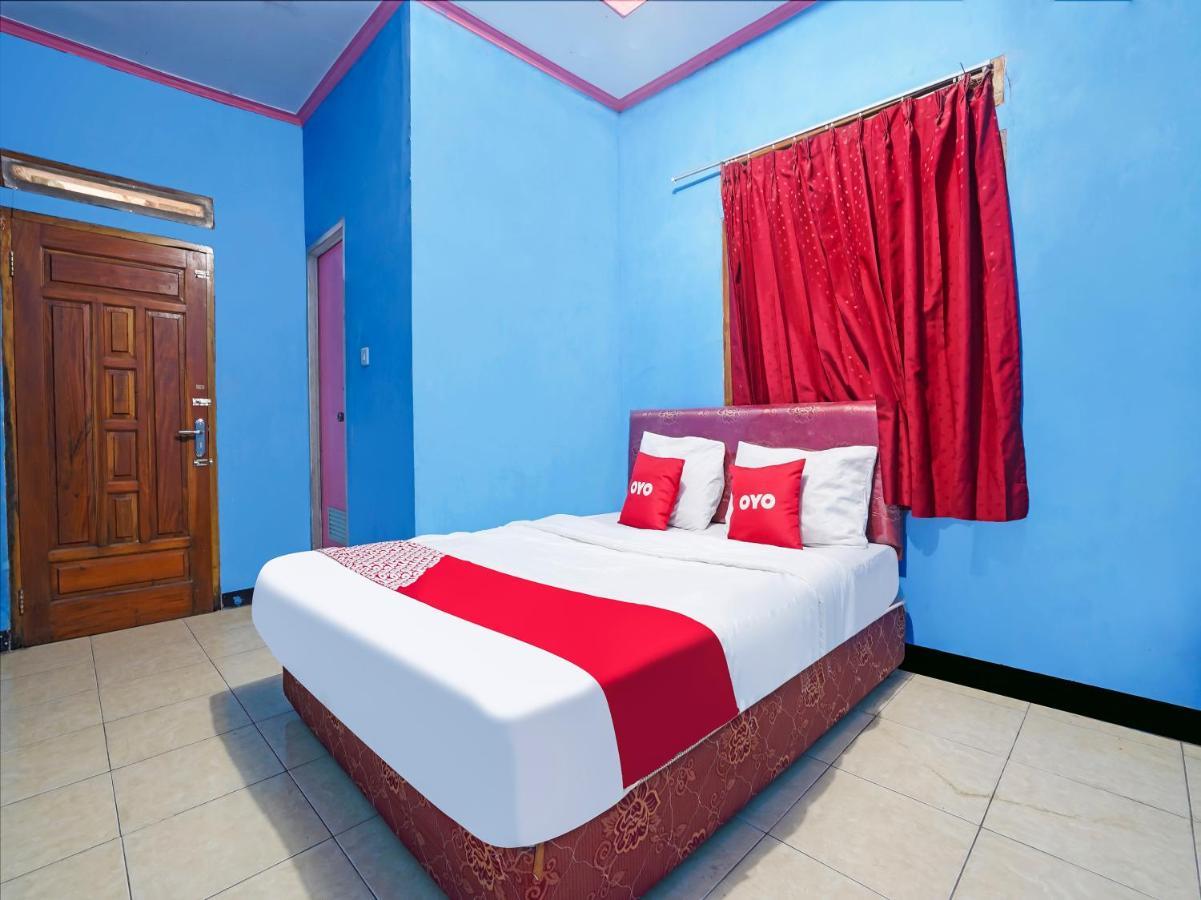 Oyo Homes 90915 Eco Tourism Desa Cihanjuang Rahayu Ciwangun Indah Camp Villas Bongkar Exterior foto