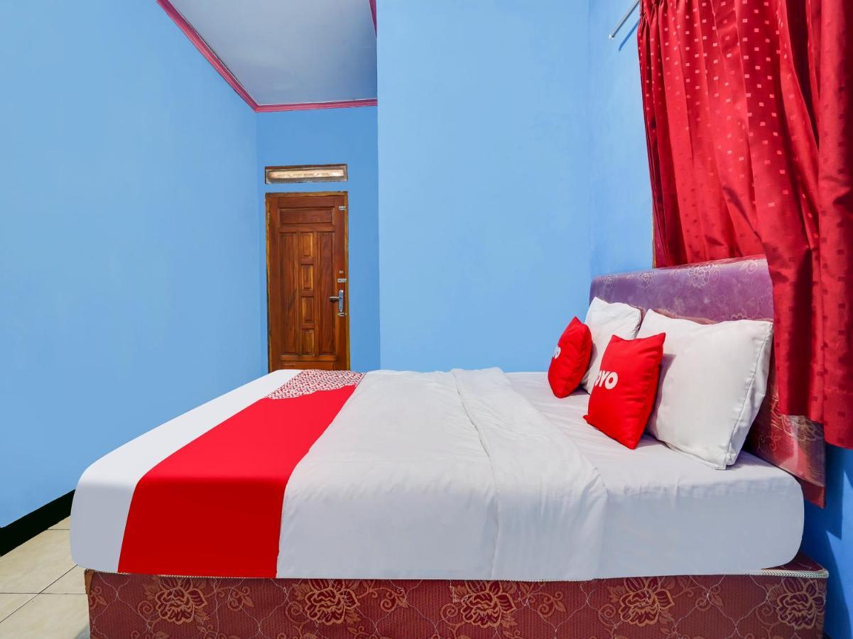 Oyo Homes 90915 Eco Tourism Desa Cihanjuang Rahayu Ciwangun Indah Camp Villas Bongkar Exterior foto